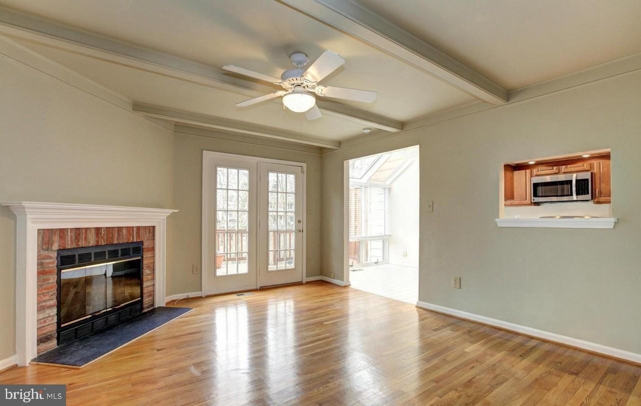 10922 Brewer House Rd - Photo 5 of 24