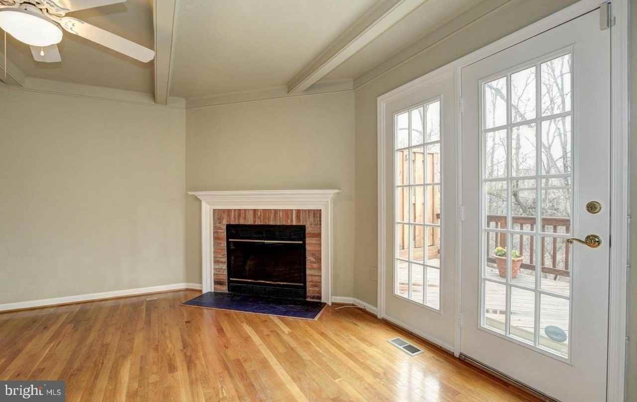 10922 Brewer House Rd - Photo 6 of 24