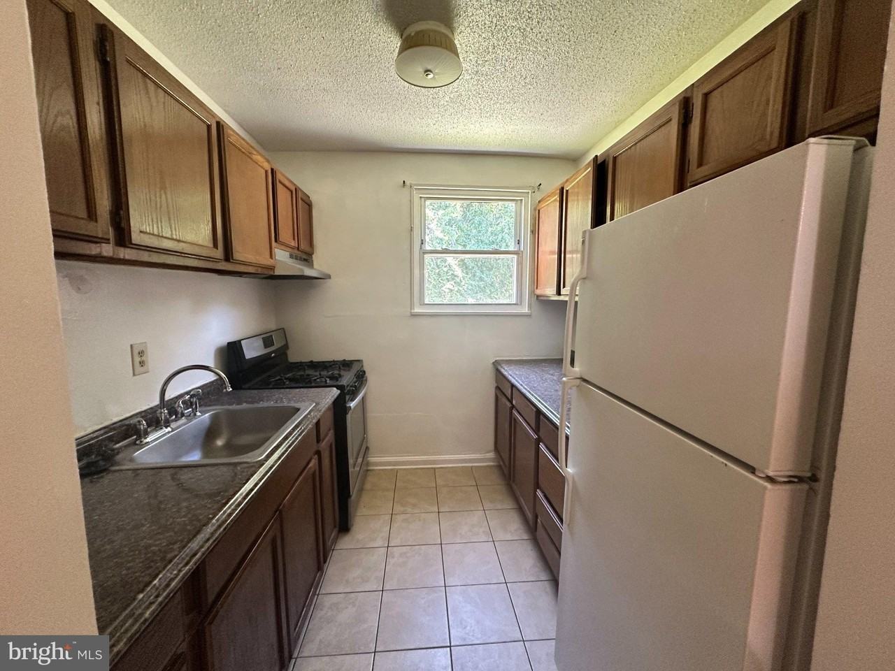 3831 Hamilton St #F102 - Photo 7 of 8