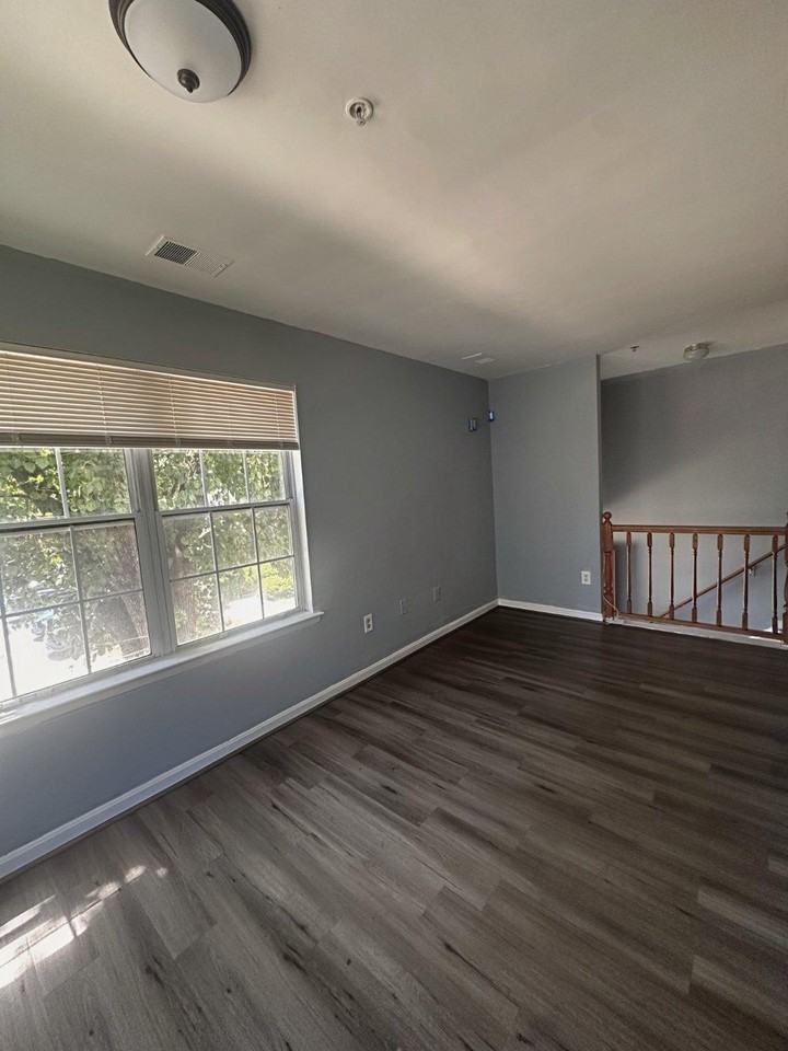 1634 Brooksquare Dr #67 - Photo 2 of 8
