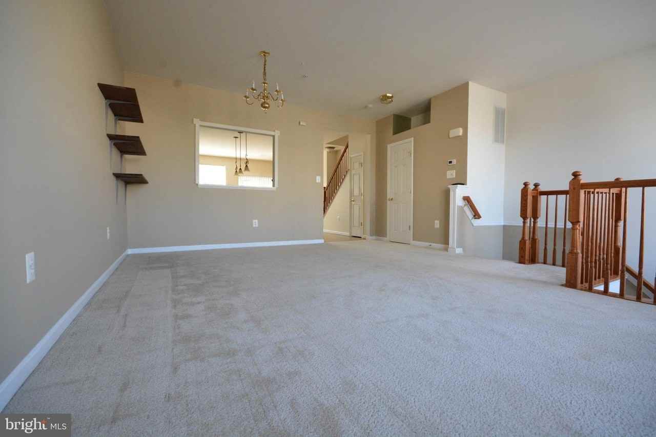 421 Green Fern Cir - Photo 4 of 23