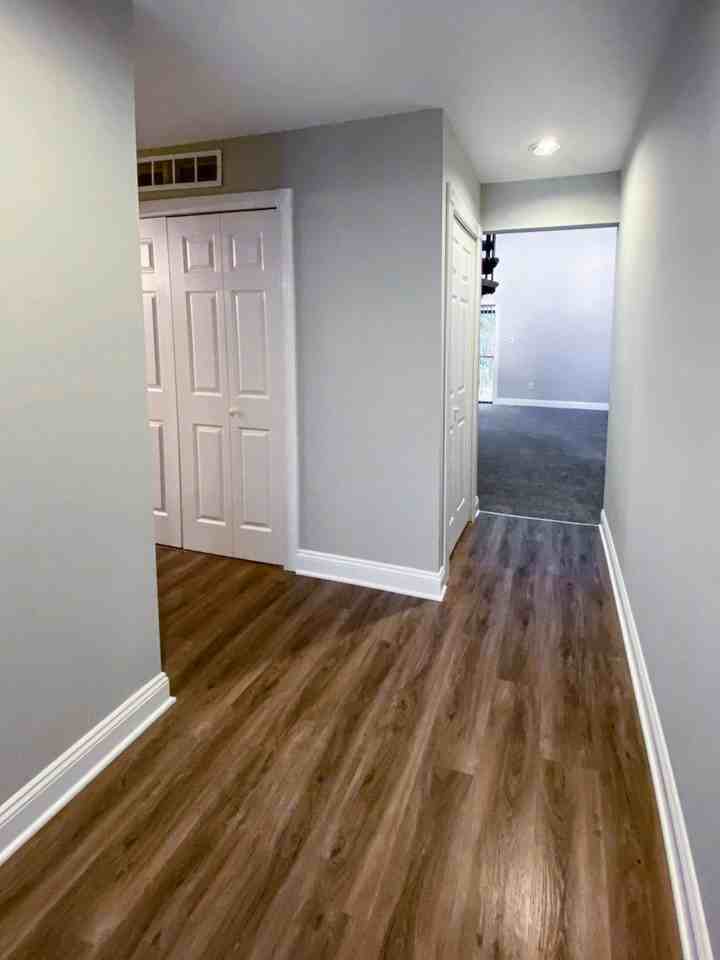60 Summit Ct - Photo 3 of 17
