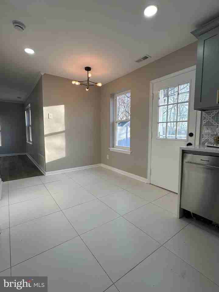 14 Buttonwood Rd - Photo 7 of 35