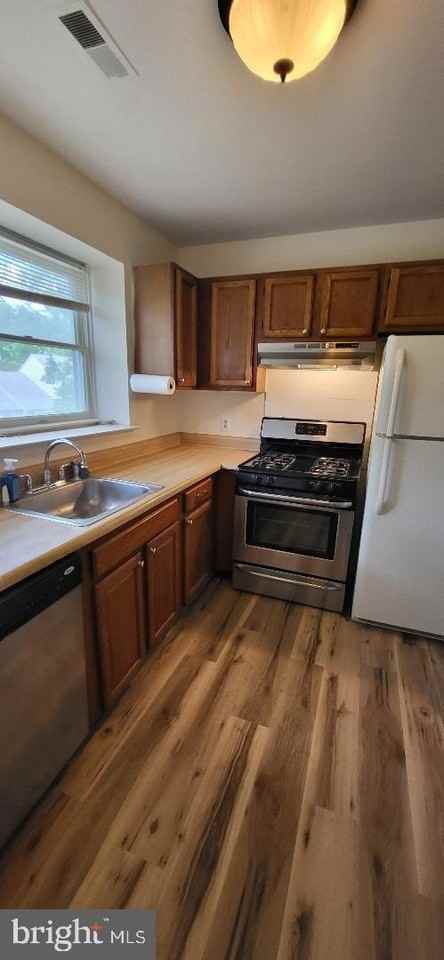 110 W Winged Foot Ct - Photo 2 of 10