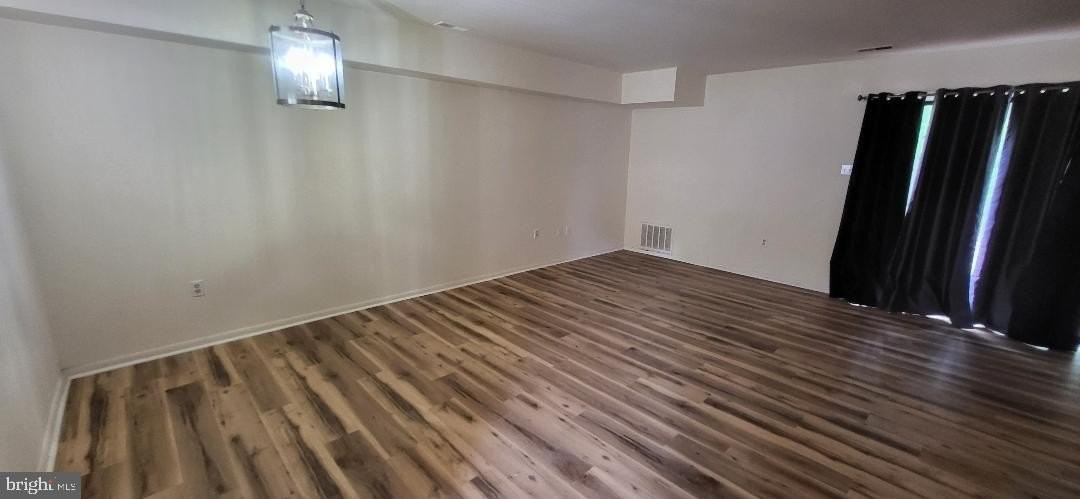 110 W Winged Foot Ct - Photo 3 of 10