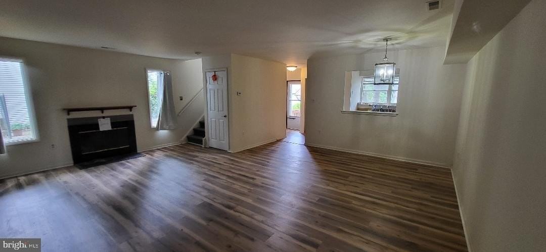 110 W Winged Foot Ct - Photo 4 of 10