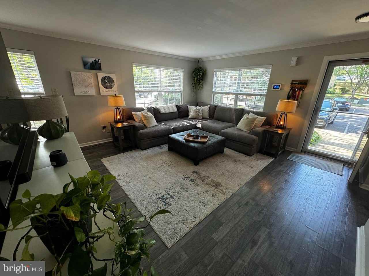 3917 Captain Molly Cir - Photo 3 of 44