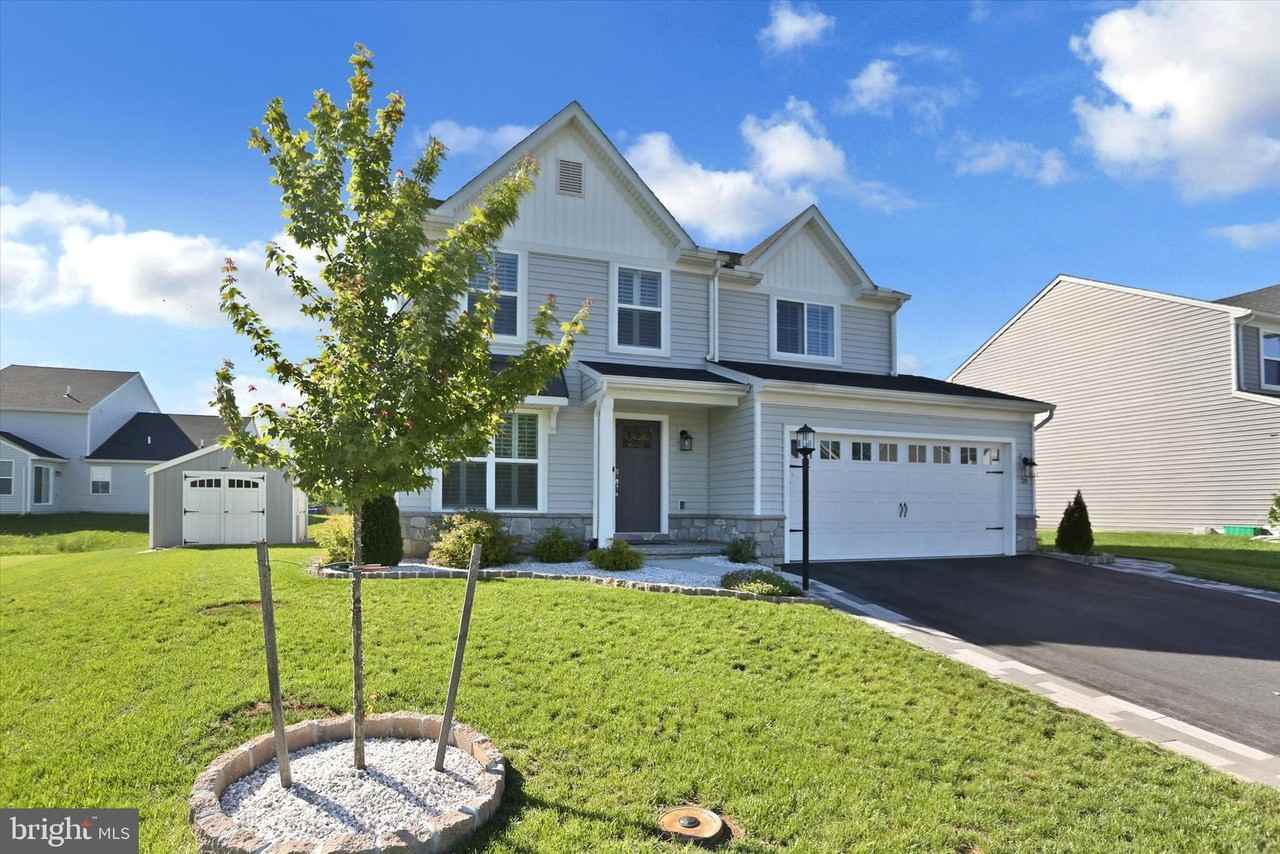 28 Long Bend Dr - Photo 2 of 46