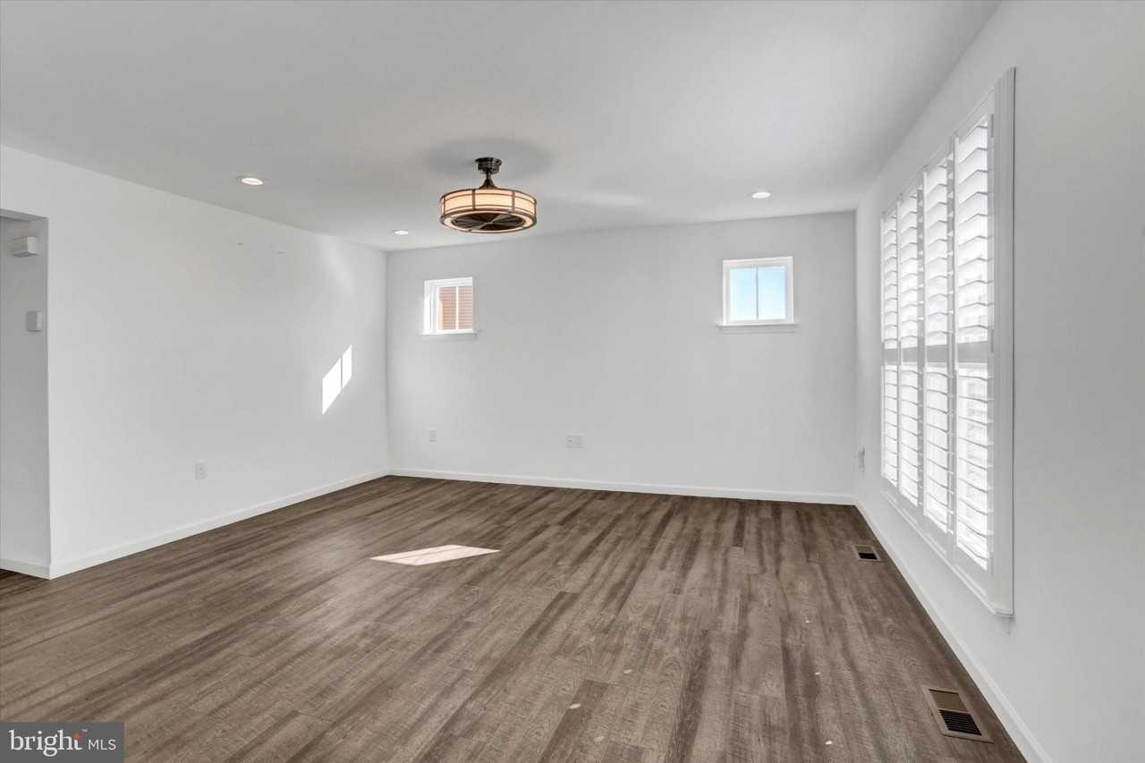 28 Long Bend Dr - Photo 6 of 46
