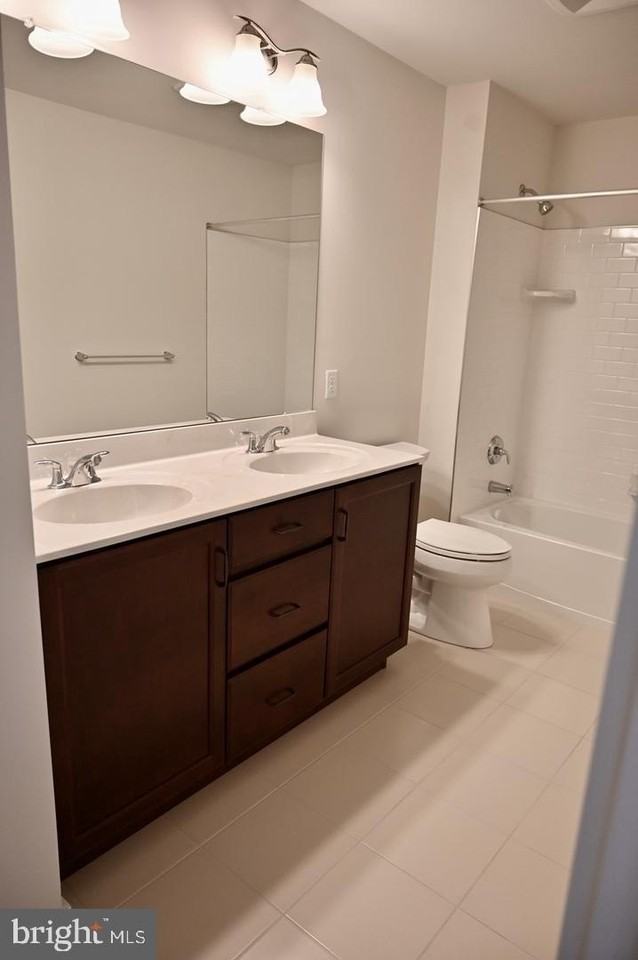 106 Segel Dr - Photo 4 of 17