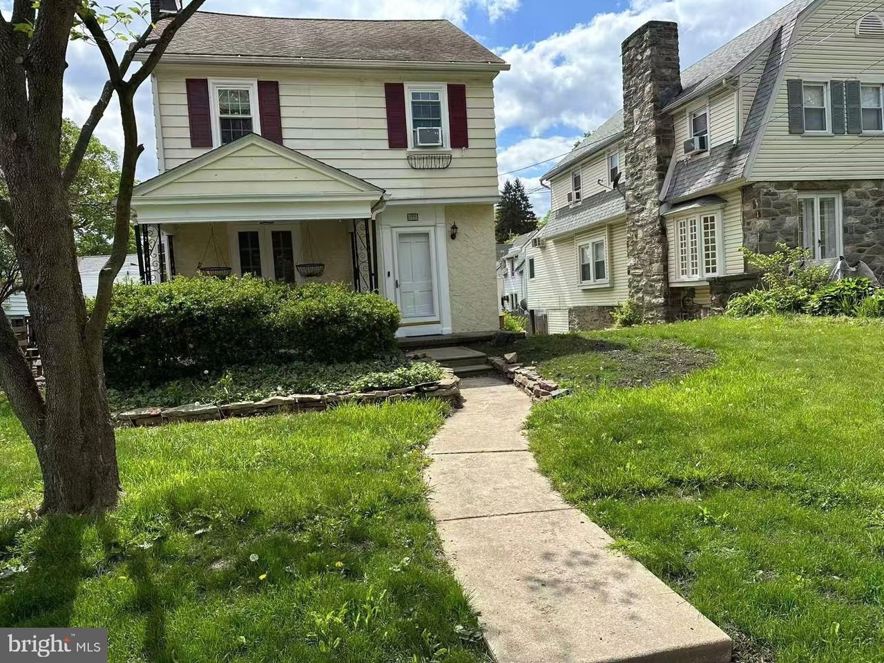 222 Rock Glen Rd - Photo 2 of 25