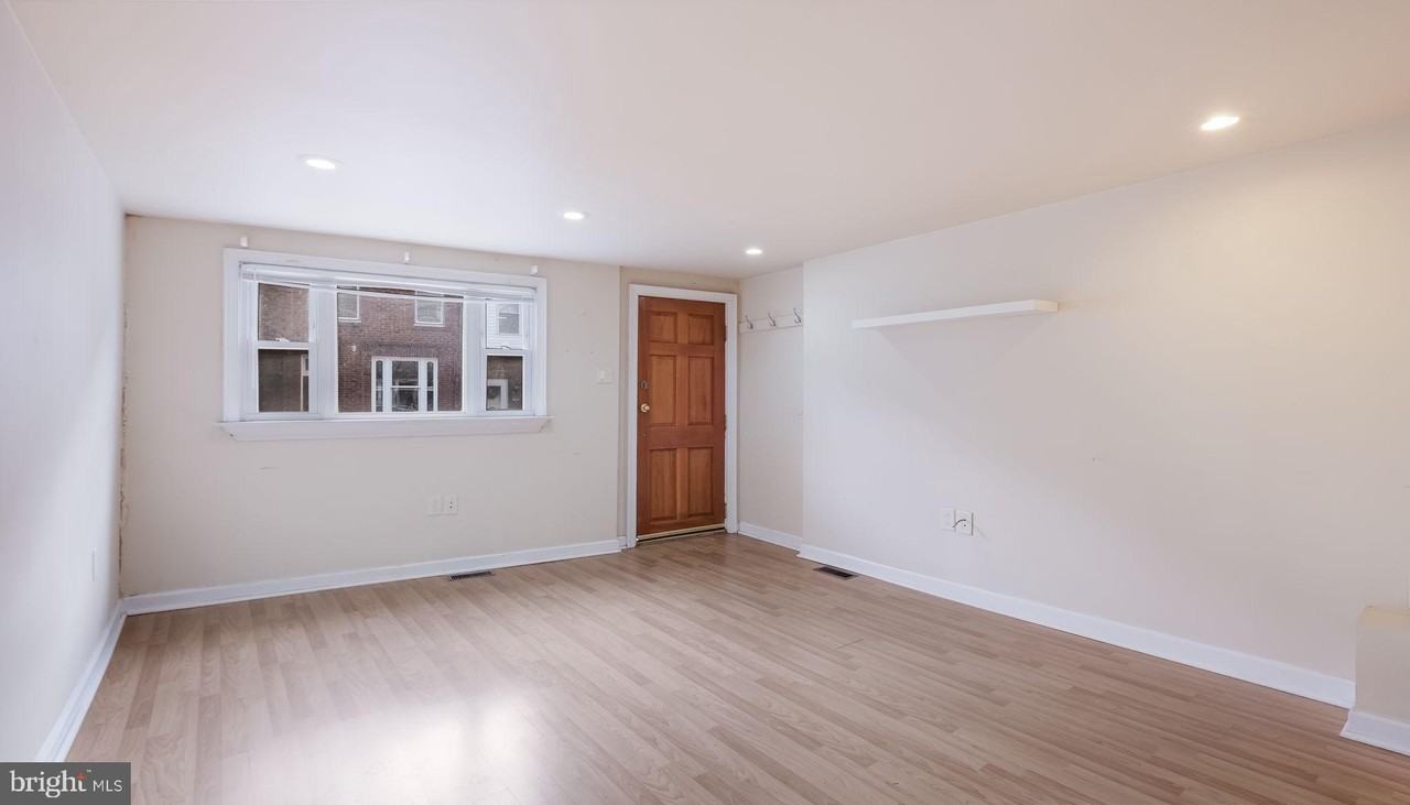 731 Carpenter St - Photo 3 of 28