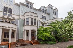 2058 N Oakland St - Photo 1 of 1