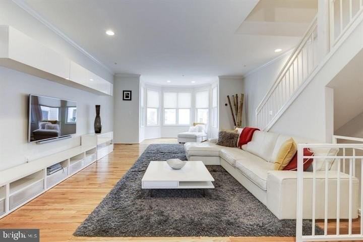 2058 N Oakland St - Photo 6 of 28