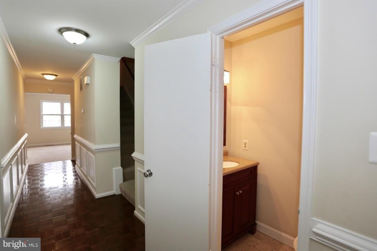2215 N Somerset St - Photo 2 of 24