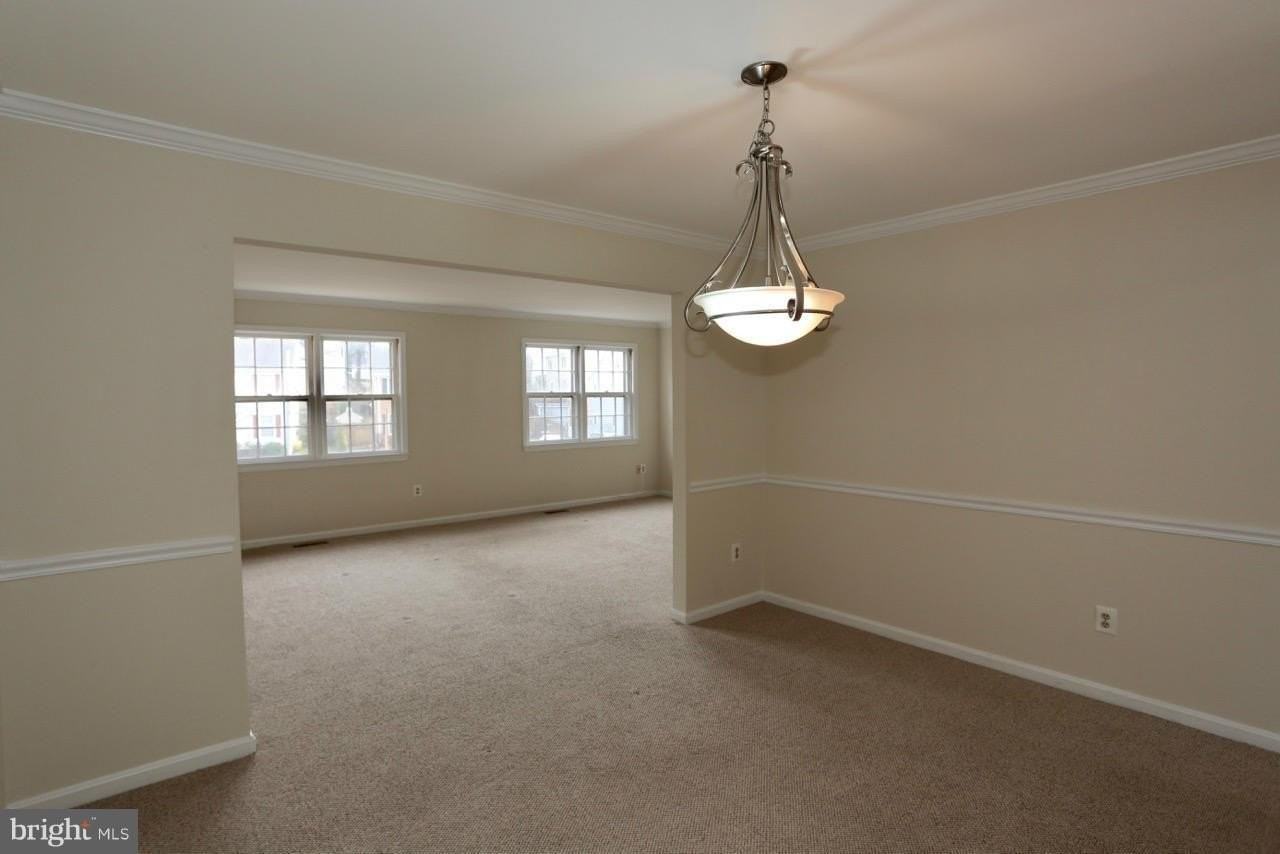 2215 N Somerset St - Photo 7 of 24