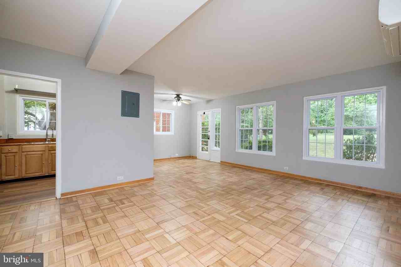 3117 Ravensworth Pl - Photo 3 of 25