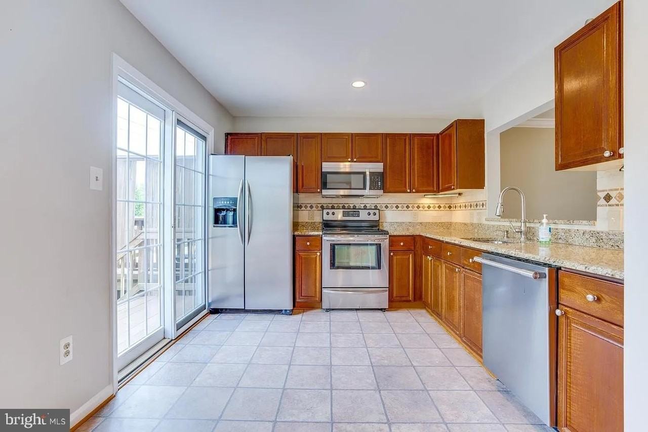 13696 Wildflower Ln - Photo 3 of 17