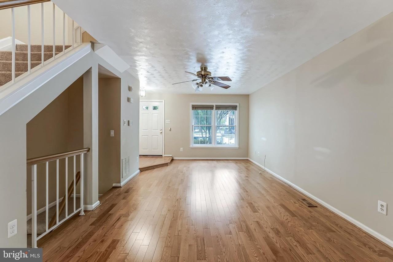 8475 Canyon Oak Dr - Photo 4 of 27