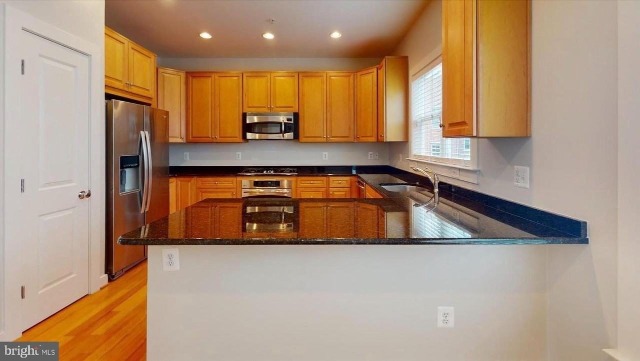 12168 Waveland St - Photo 5 of 20