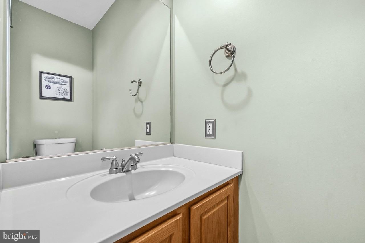 6837 Malton Ct - Photo 7 of 42