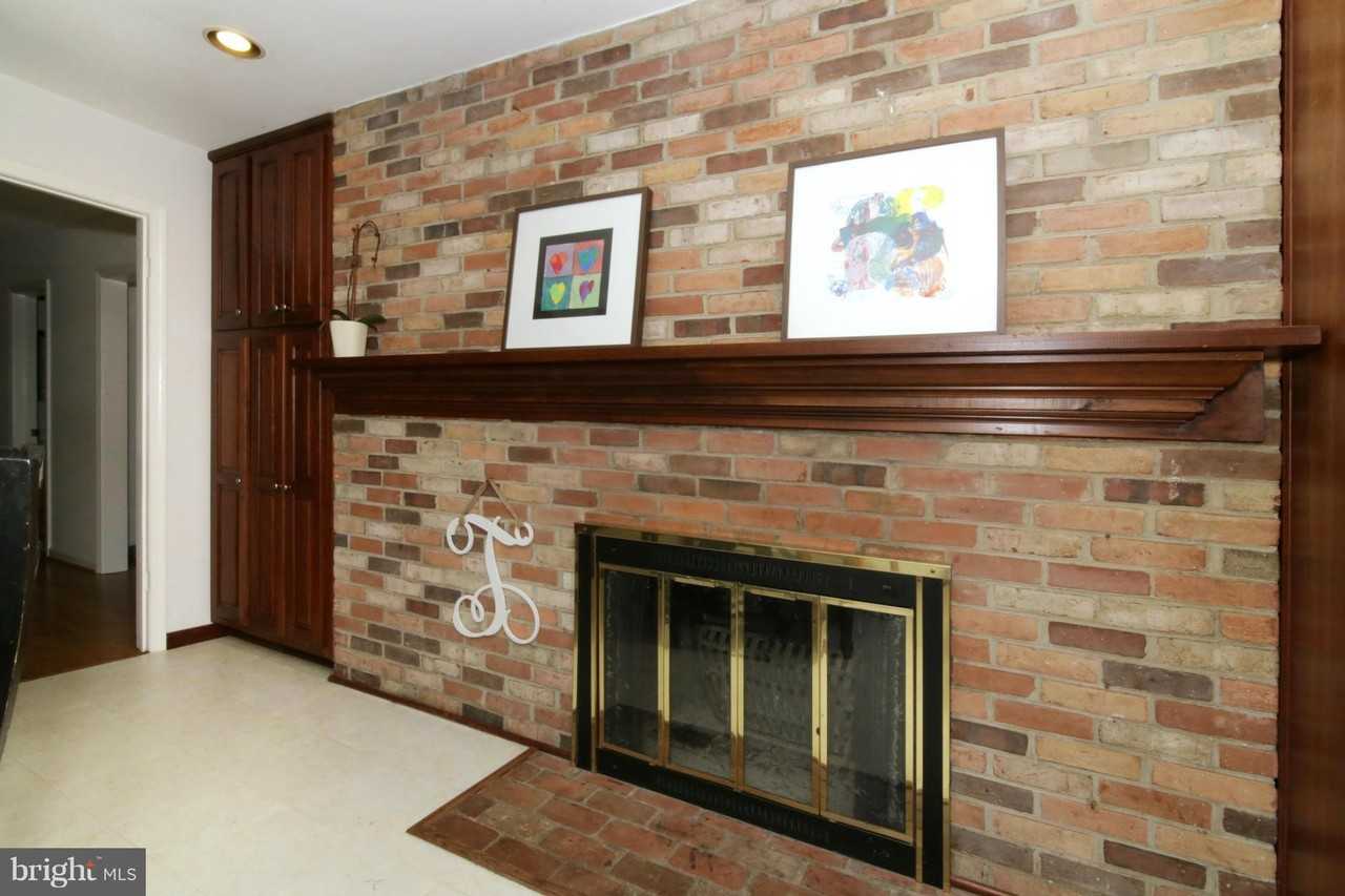 8947 Colesbury Pl - Photo 6 of 27