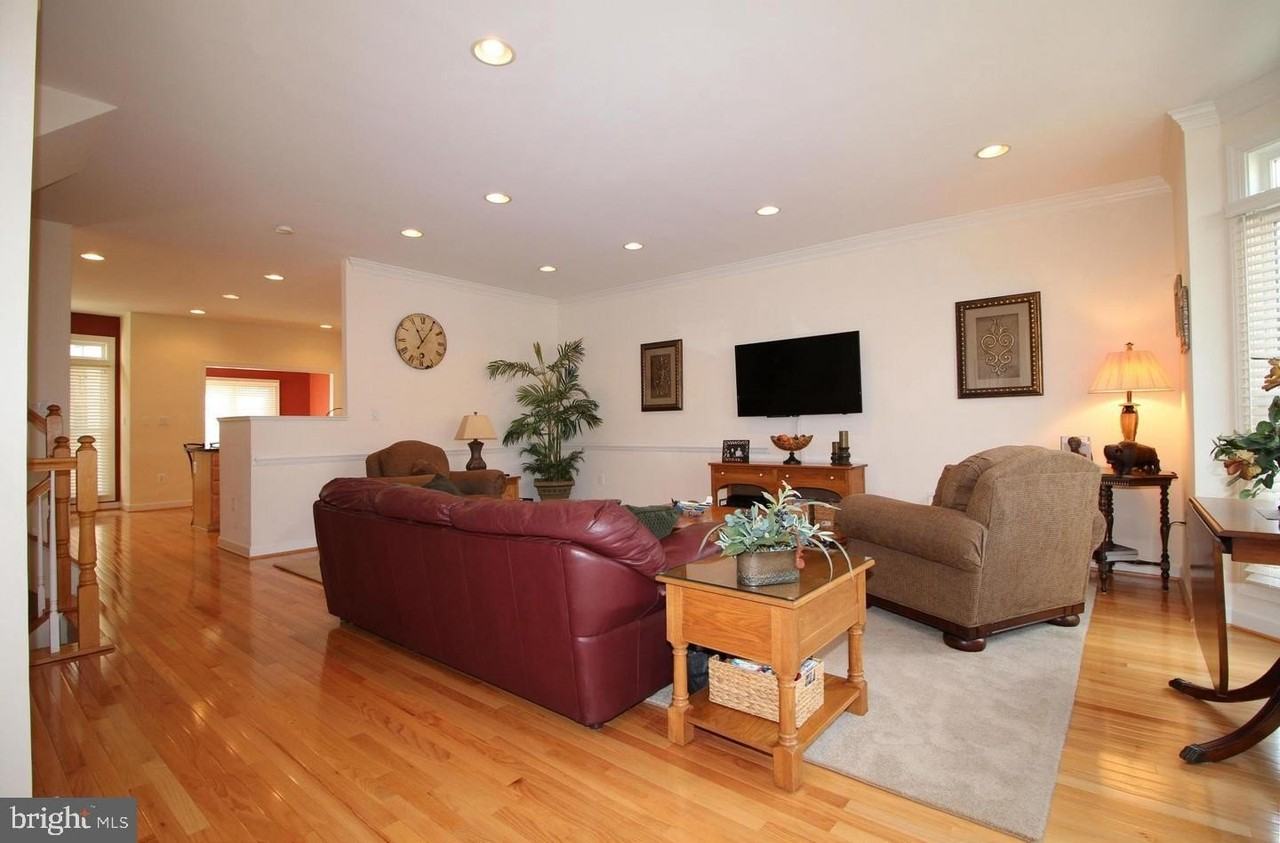 4553 Fair Valley Dr - Photo 2 of 25