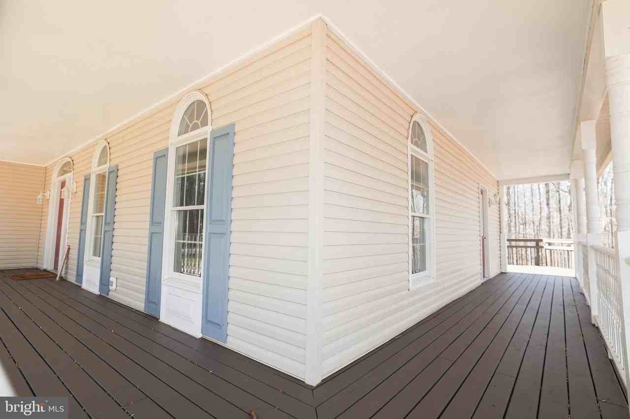 23891 Deep Hollow Ln - Photo 4 of 46