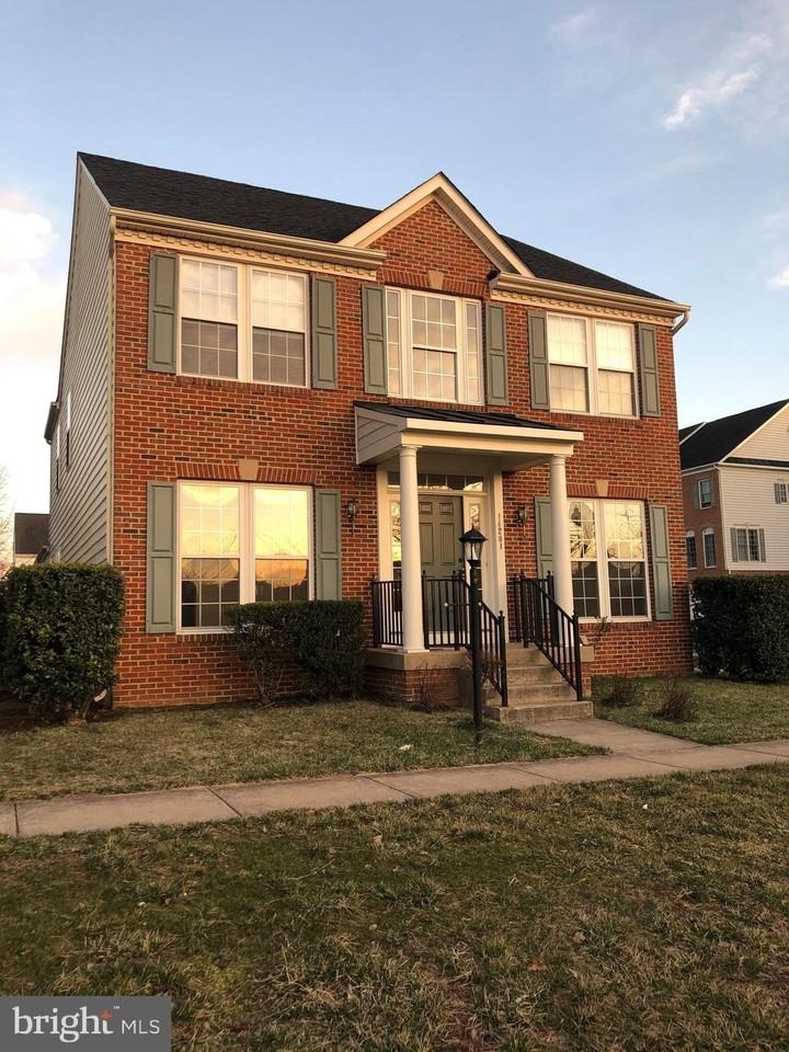 14201 Reidhall Pl - Photo 2 of 50