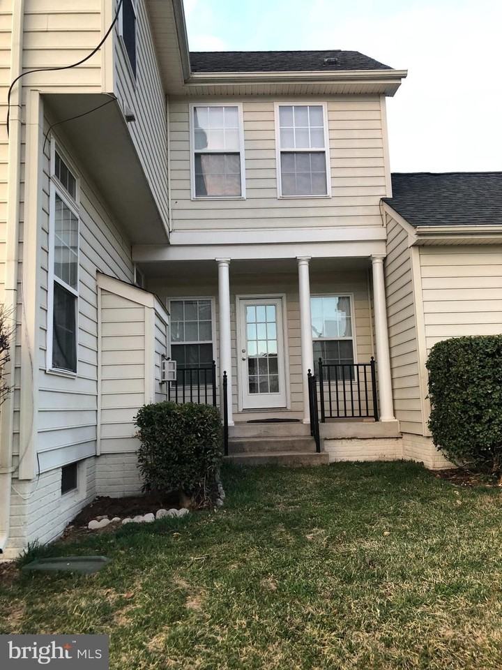 14201 Reidhall Pl - Photo 3 of 50