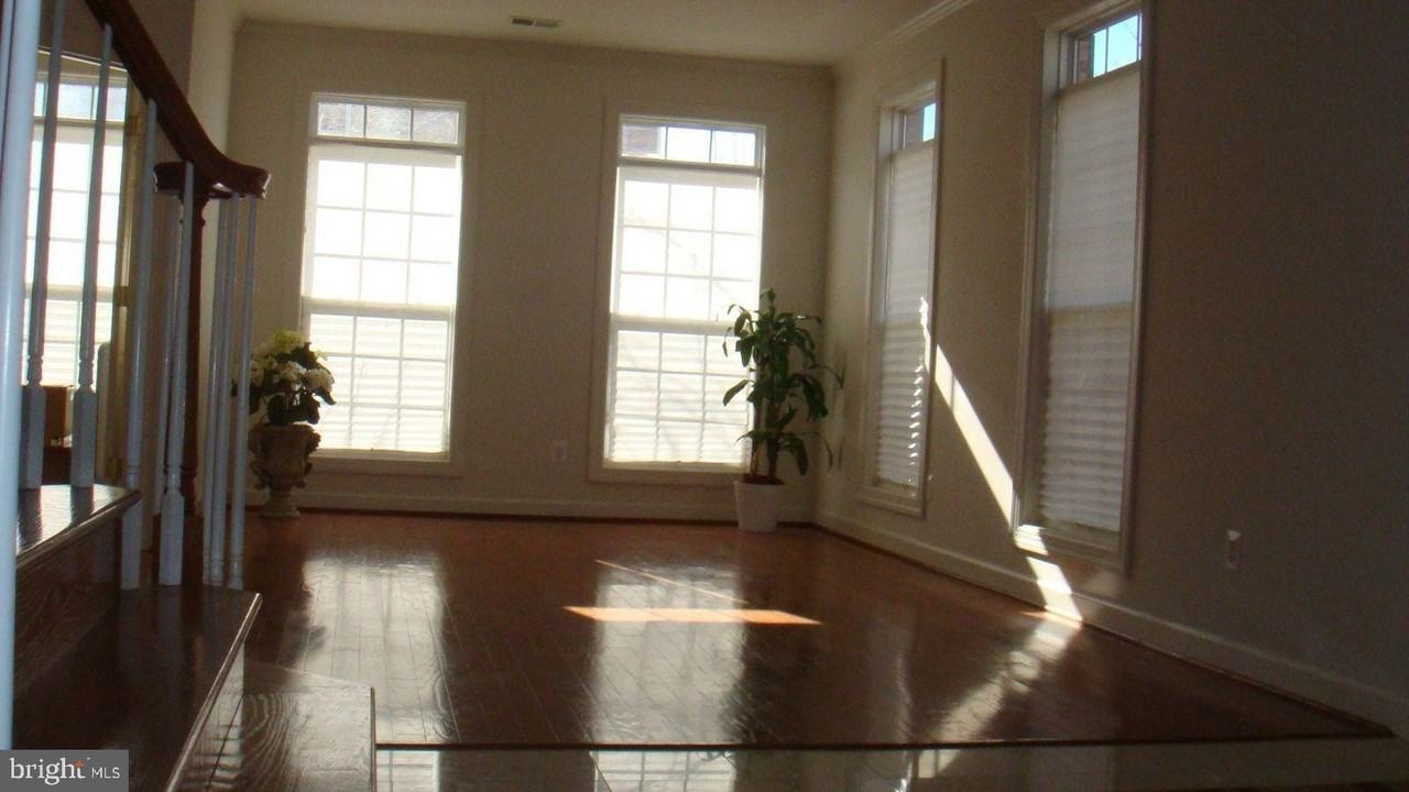 5074 Anchorstone Dr - Photo 6 of 11