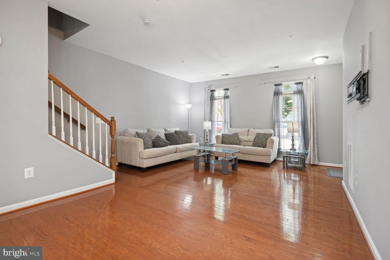 9538 Mine Gap Way - Photo 3 of 25