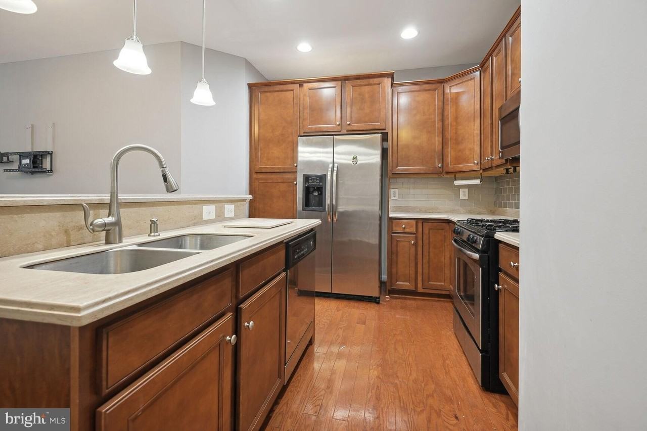 9538 Mine Gap Way - Photo 7 of 25