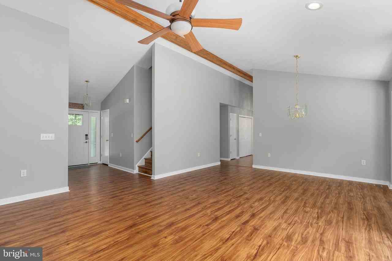 8009 Burrell Rd - Photo 6 of 50