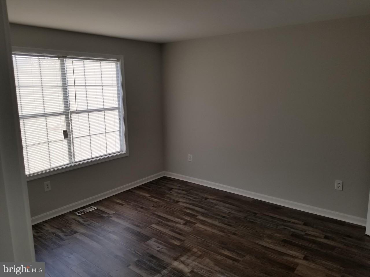 114 Westminster Ln #114 - Photo 7 of 17