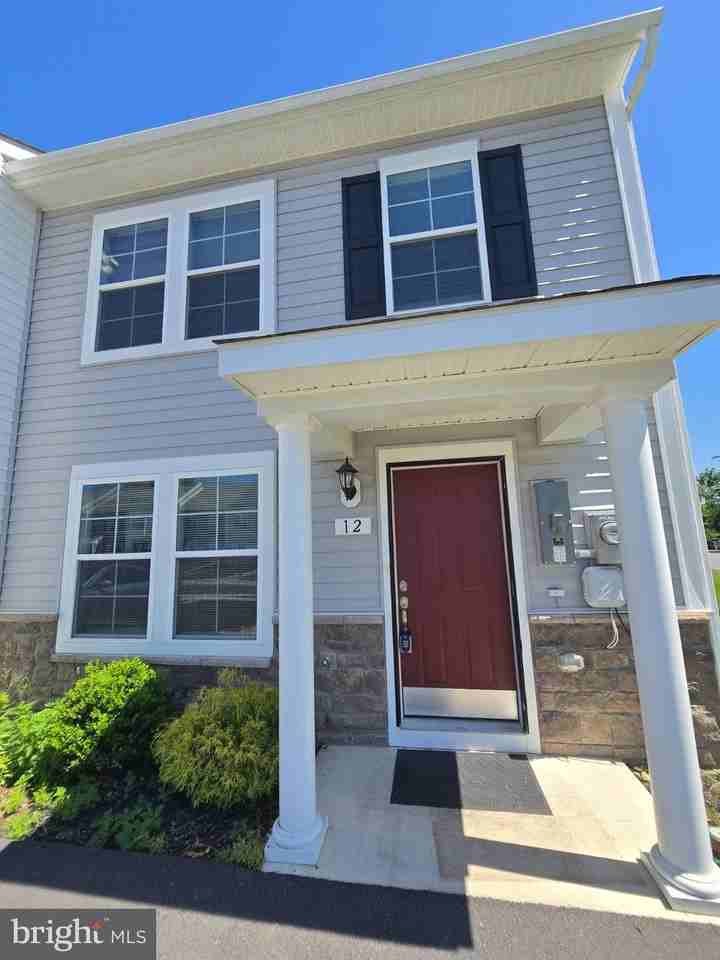 12 Pitch Pine Ct - Photo 2 of 30