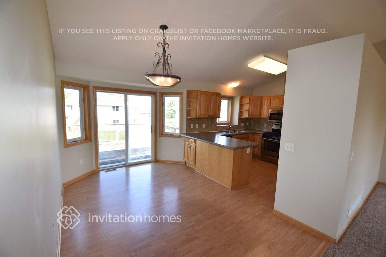 2243 Belfast St W - Photo 4 of 7