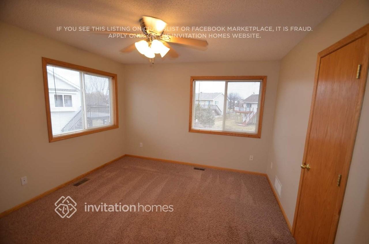 2243 Belfast St W - Photo 5 of 7