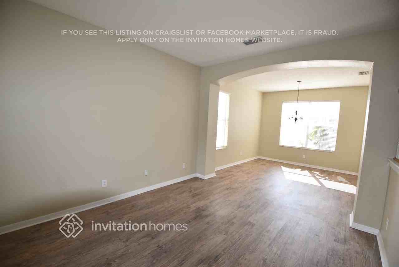 8607 Sandy Plains Dr - Photo 3 of 18
