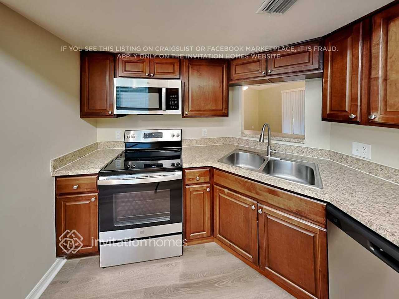 1011 Kasell Pl - Photo 6 of 17