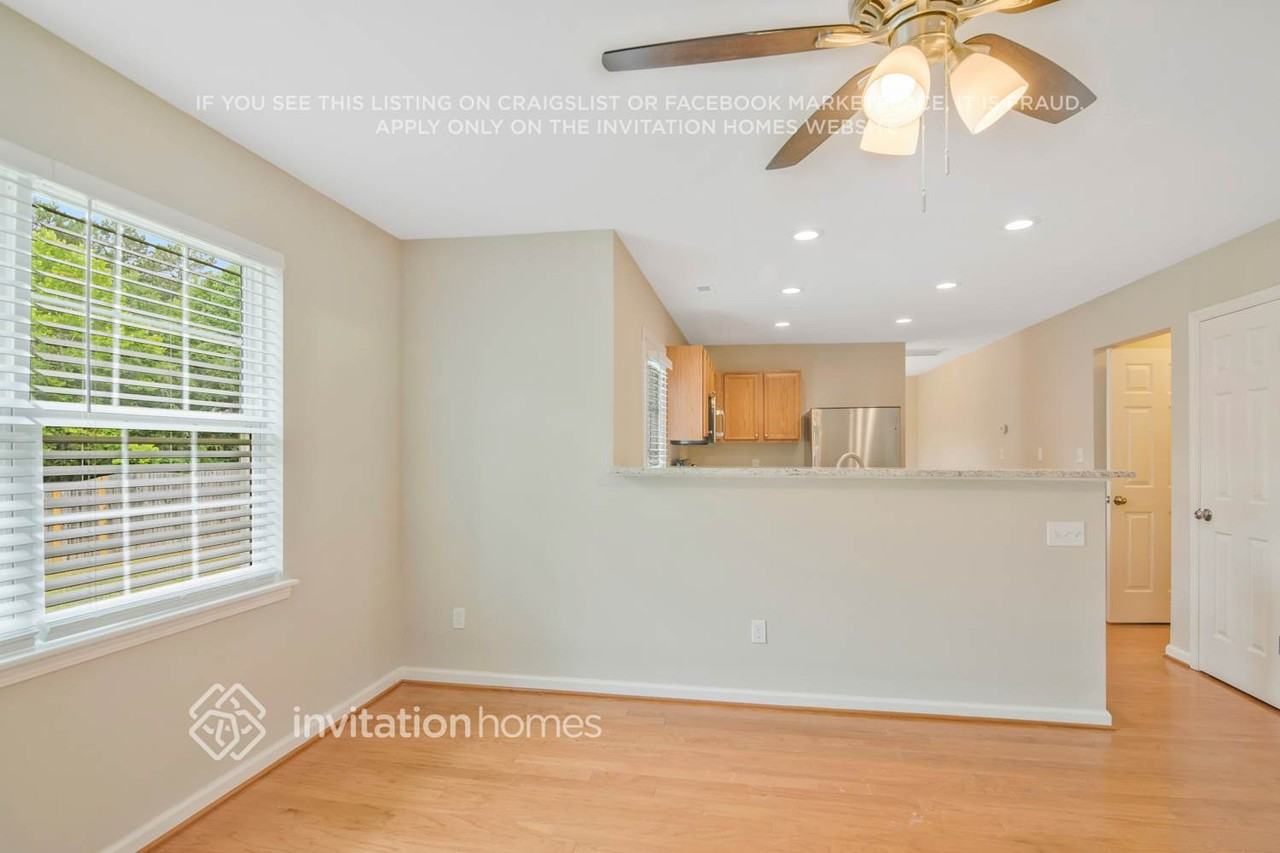 107 Knightwood Dr - Photo 2 of 20