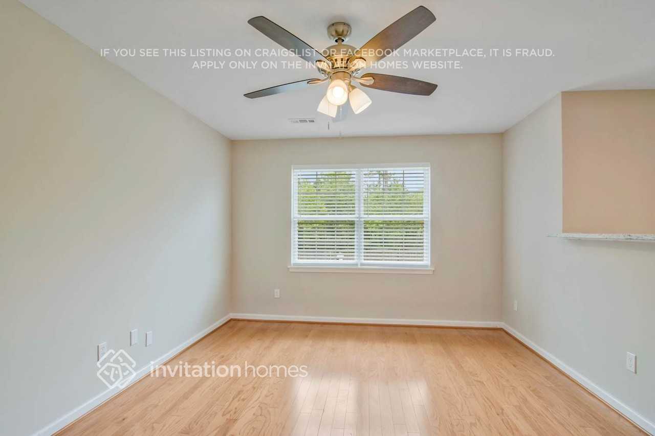 107 Knightwood Dr - Photo 2 of 20