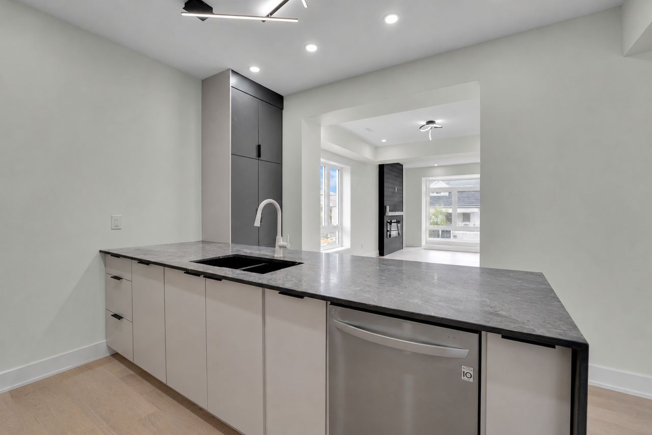 372 Berkley - Photo 7 of 28