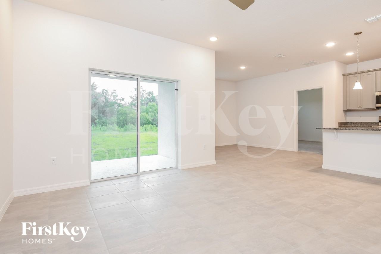 1196 Spokane Pt - Photo 4 of 16