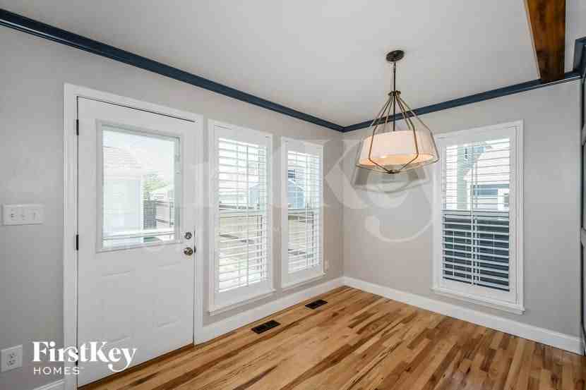 3218 Tiber St - Photo 4 of 15