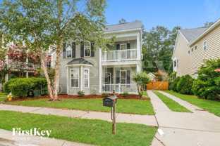 577 Delafield Dr - Photo 1 of 1
