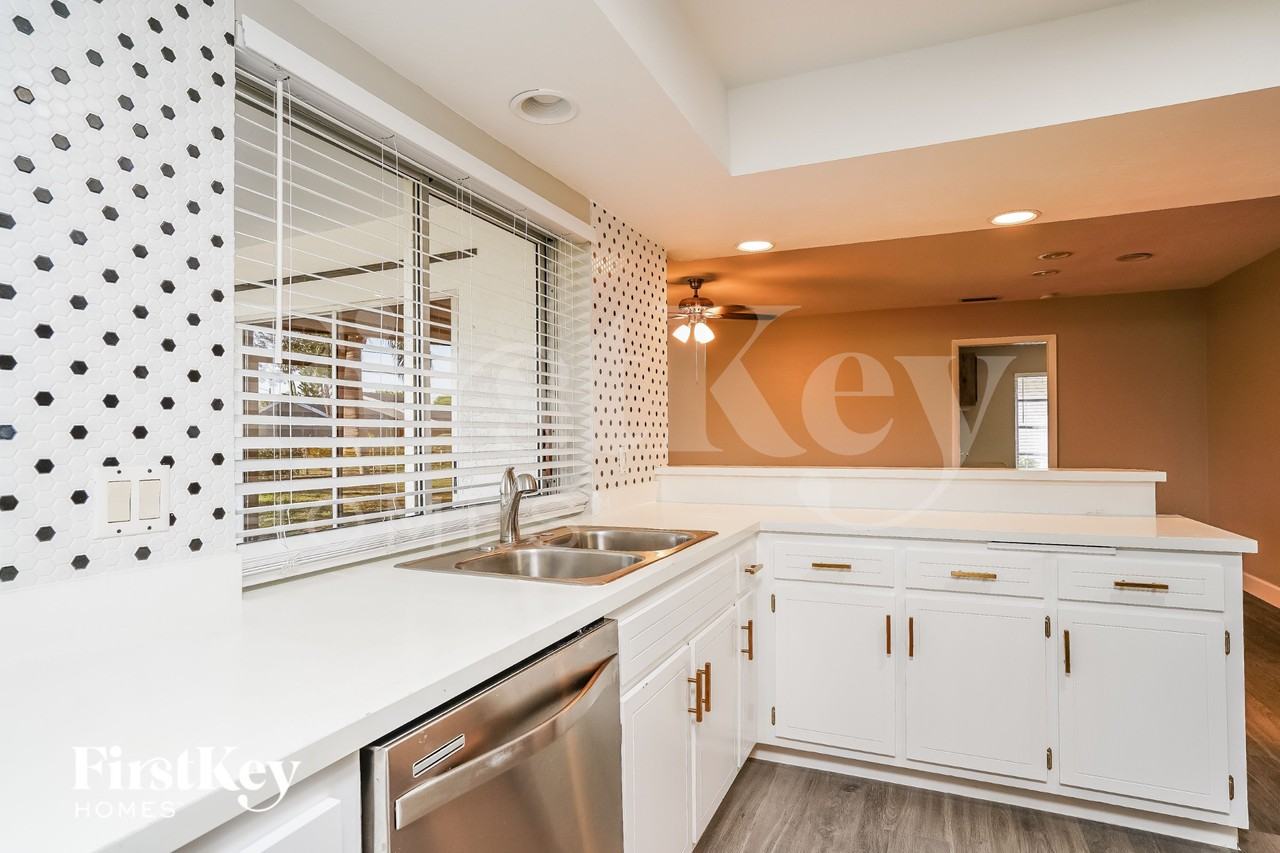 2529 Shelby Pkwy - Photo 6 of 16