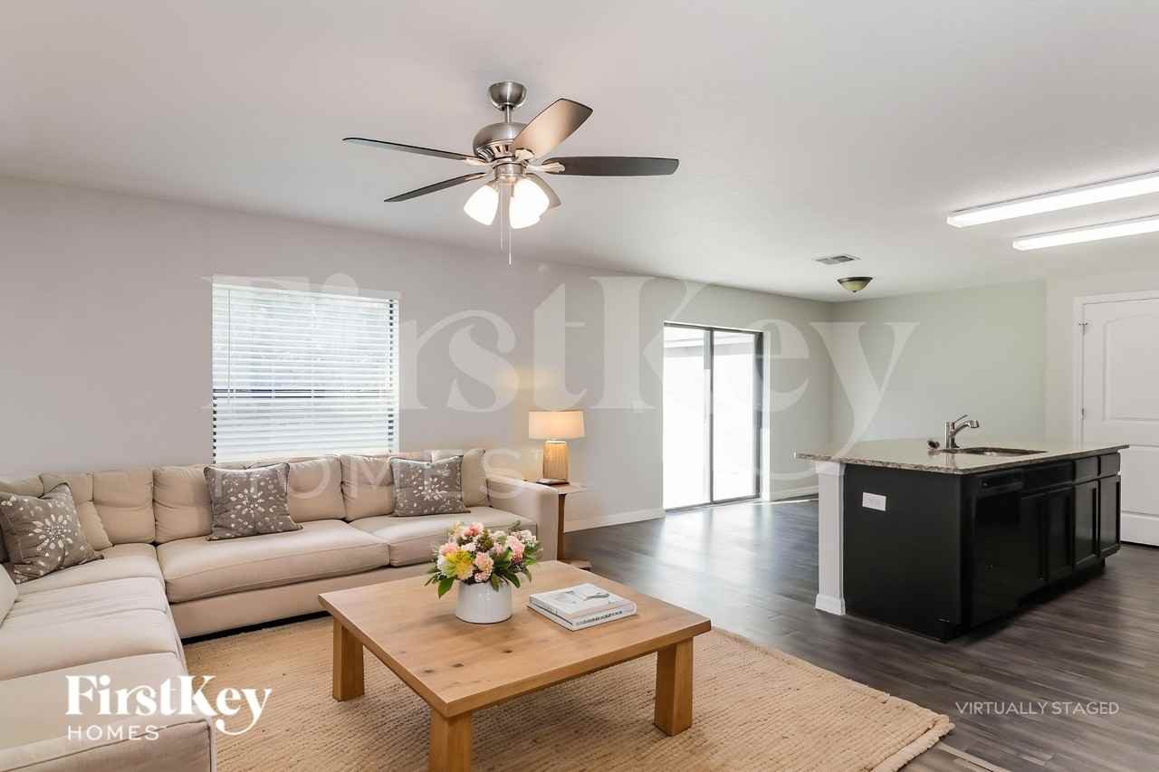 6218 Manitoba Dr - Photo 4 of 19