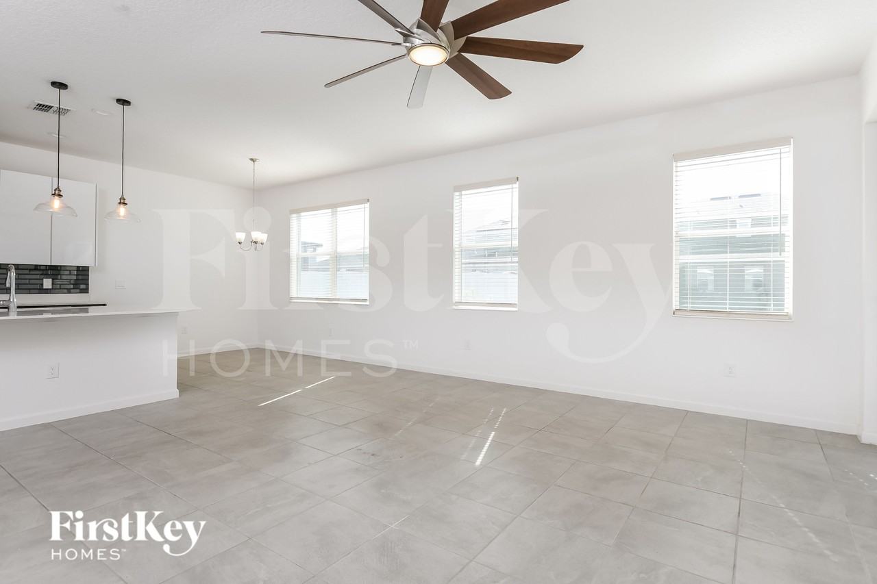 1429 Rosedale Rd - Photo 3 of 20