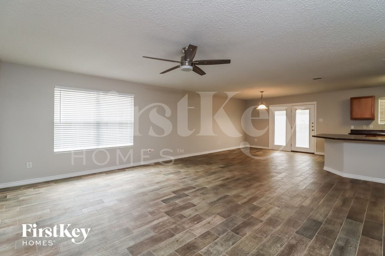 6200 Winnebago Ct - Photo 4 of 15